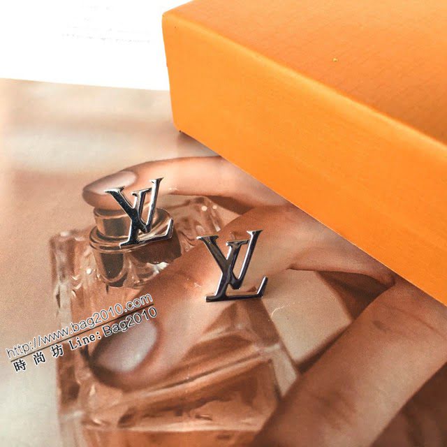 Louis Vuitton新款飾品 路易威登經典字母耳釘 LV玫瑰金銀色金色字母耳環  zglv2179